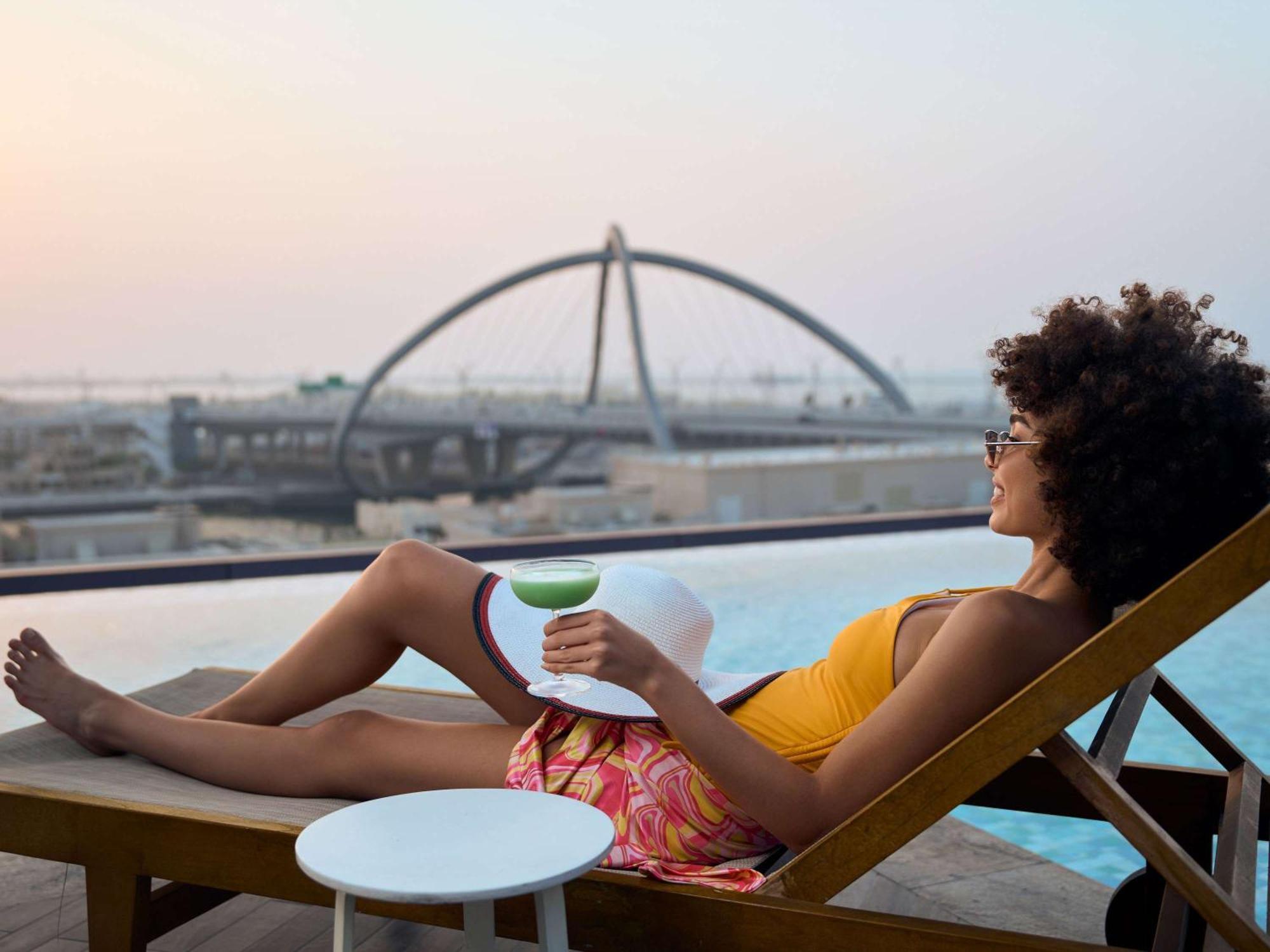 Ibis Styles Dubai Deira Hotel Exterior foto
